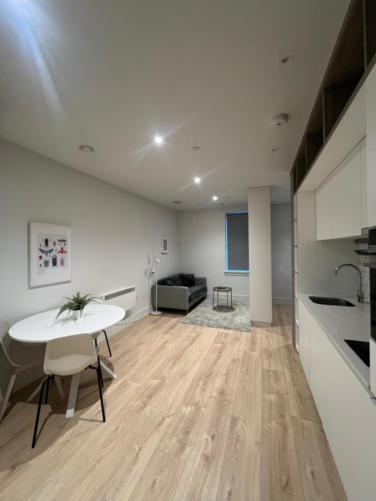 London Heathrow Airport Apartment Voyager House Terminal 12345 - Ev Electric And Parking Available! 히드로 외부 사진